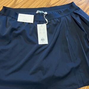 Lady Hagen Navy side pleat skort. Size xl NWT